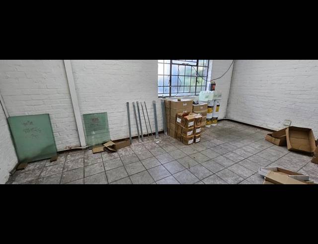 INDUSTRIAL PROPERTY TO RENT IN STIKLAND INDUSTRIAL